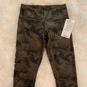 Lululemon wunder under crop camo